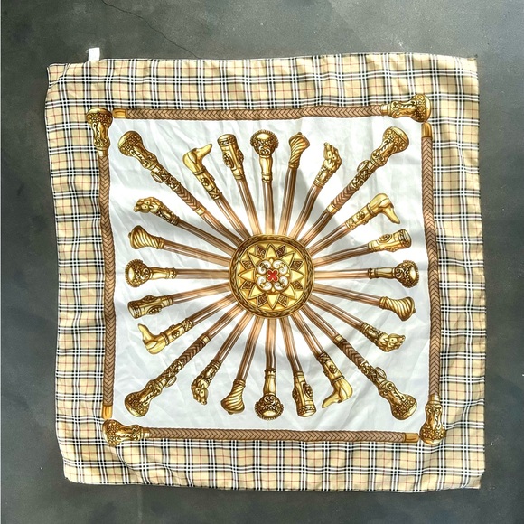 Vintage classy scarf - Picture 5 of 9